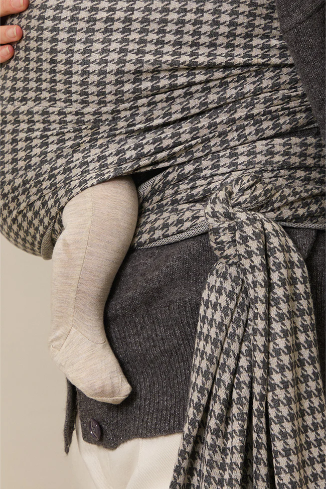Close up of Solly Baby Wrap technique